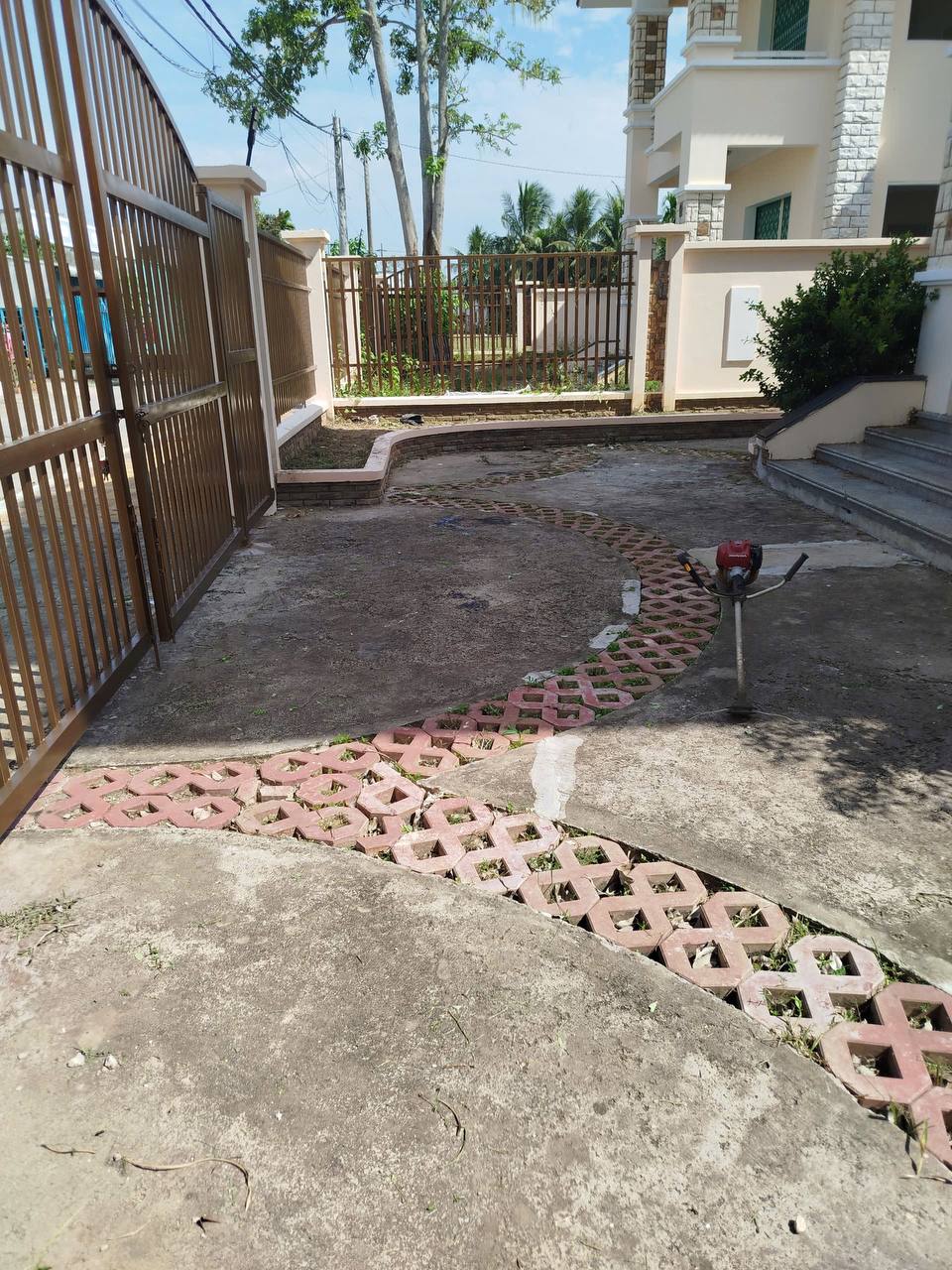 Cắt cỏ sân vườn Sóc Trăng - máy cắt chuyên dụng